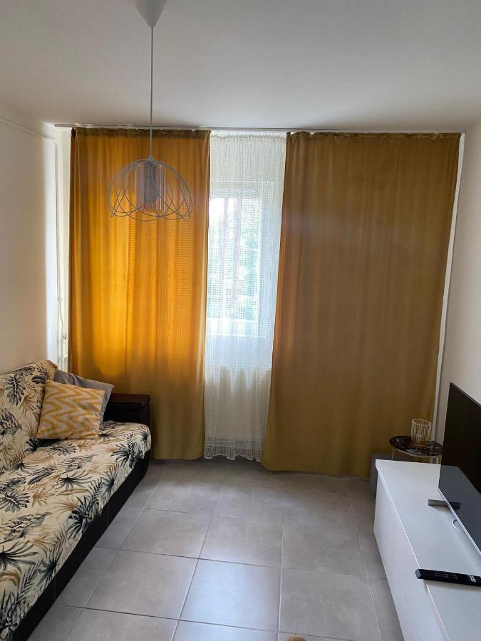 Sofi Apartment Central Букурещ Екстериор снимка