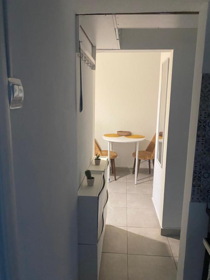Sofi Apartment Central Букурещ Екстериор снимка